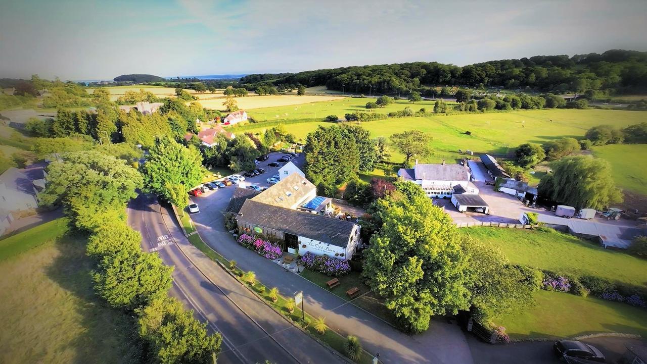 Hotel The Old Barn 4*